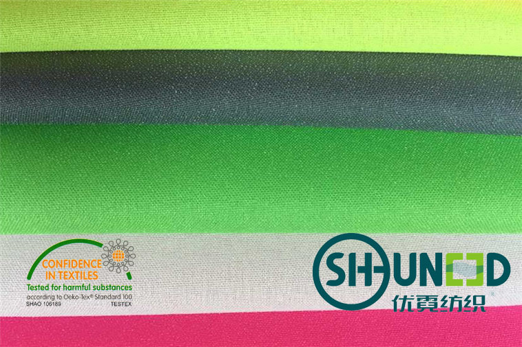 100% Polyester Plain Weave Fusible Woven Interlining For Lady ' s Thin Fabric